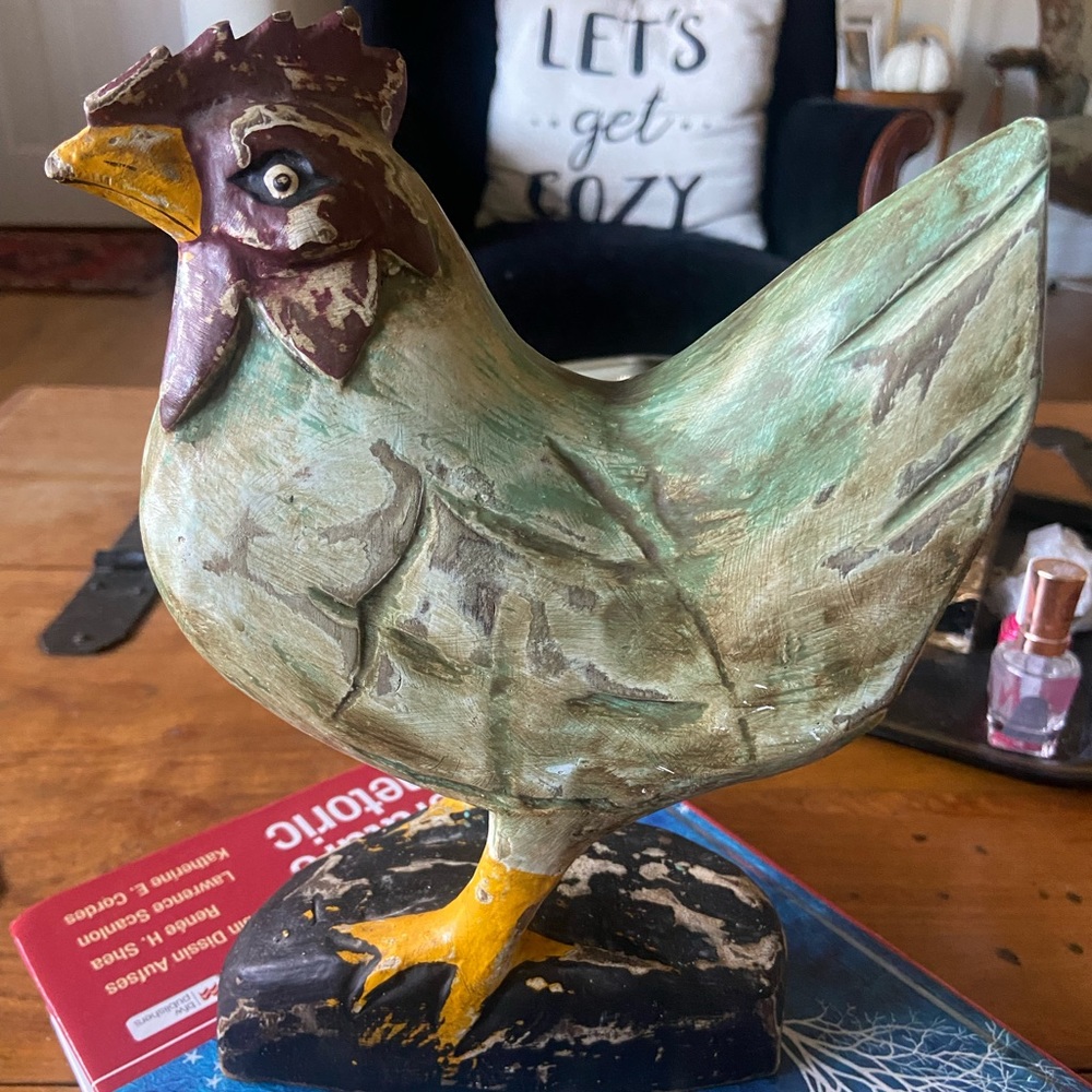 Rustic Wood Pedestal Hen